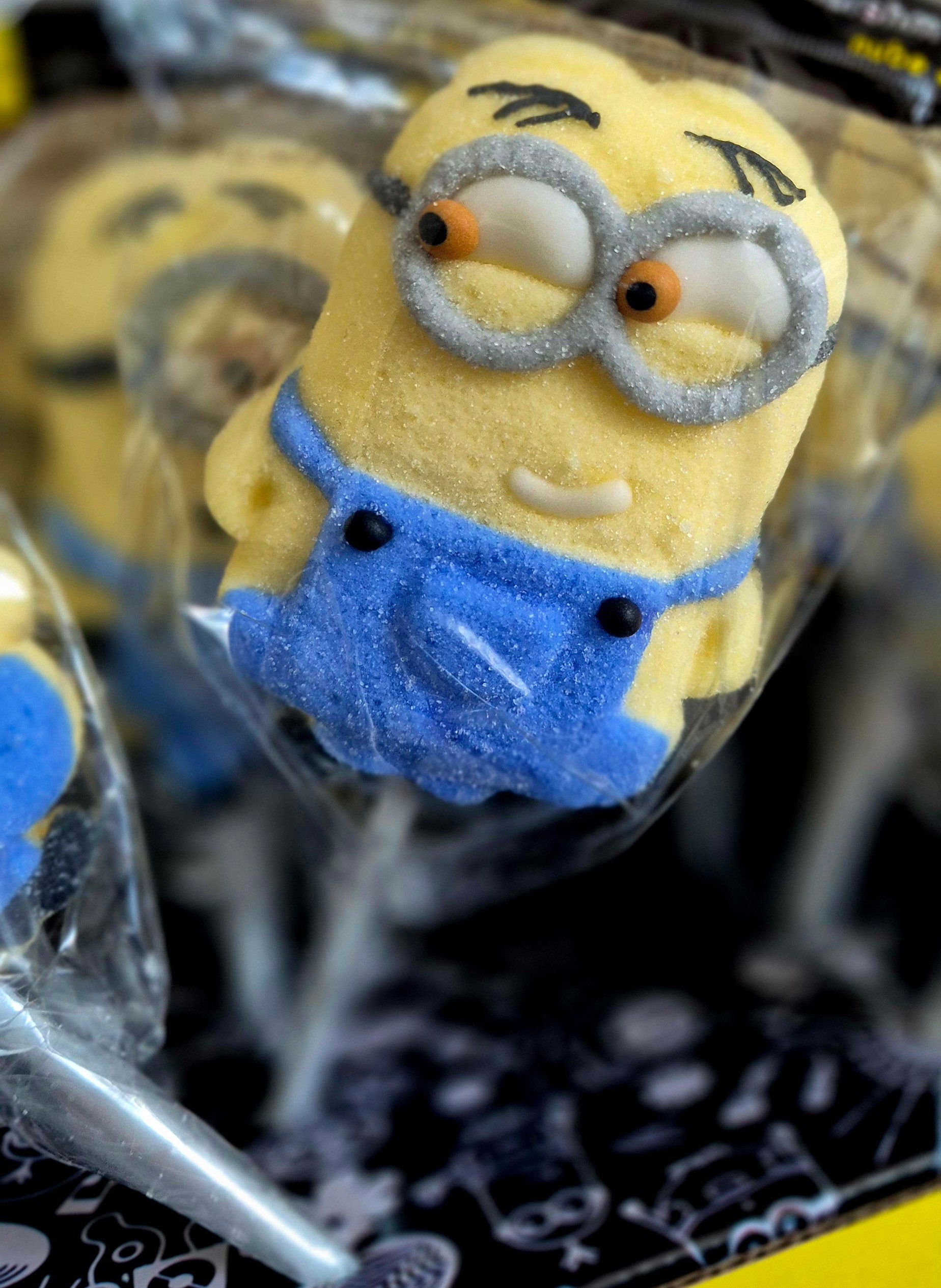 Minion-Lollipops- Minion-inspired.- Minion-sweets