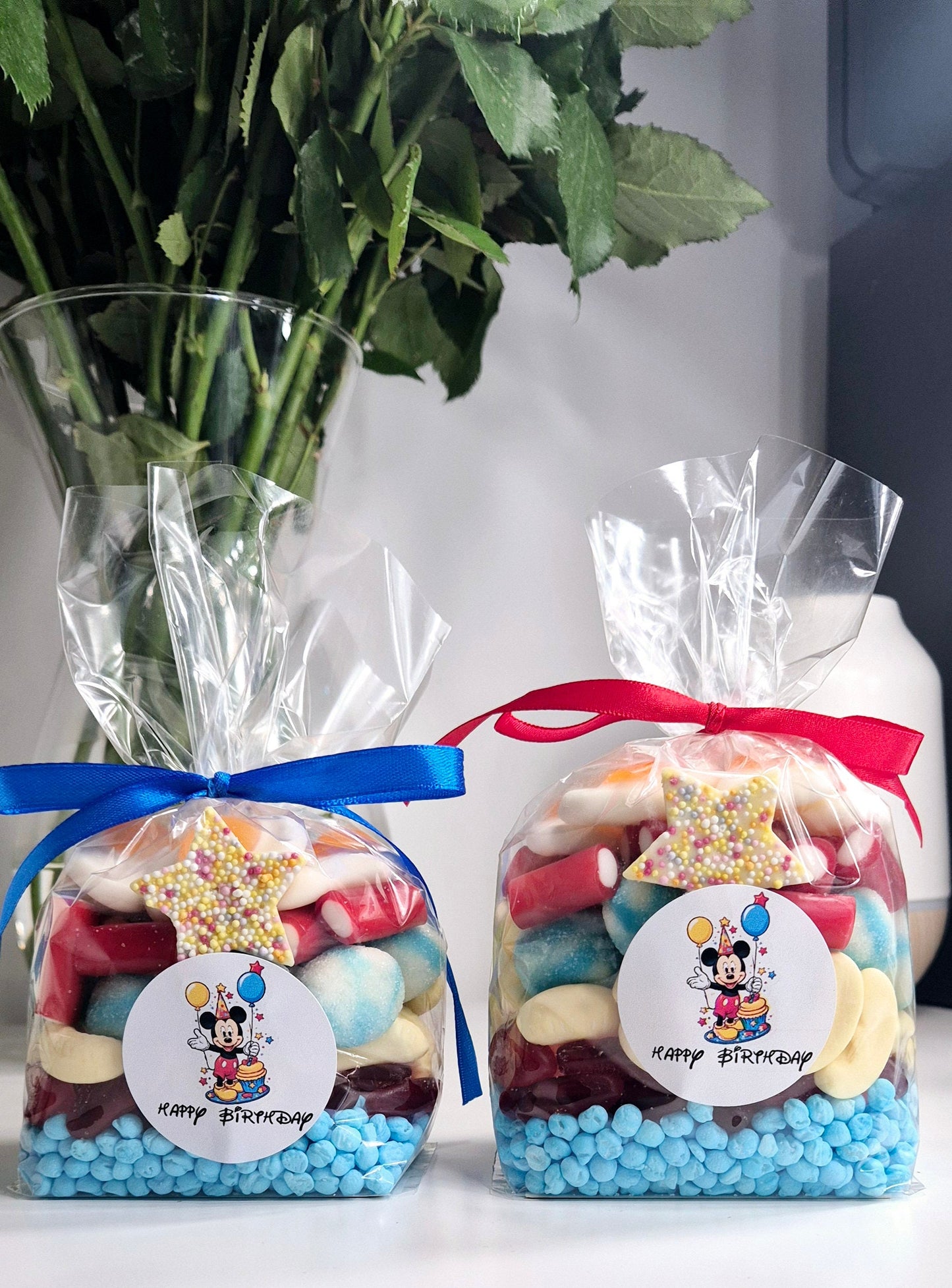 MICKEY-inspired sweet bags - Party Favours